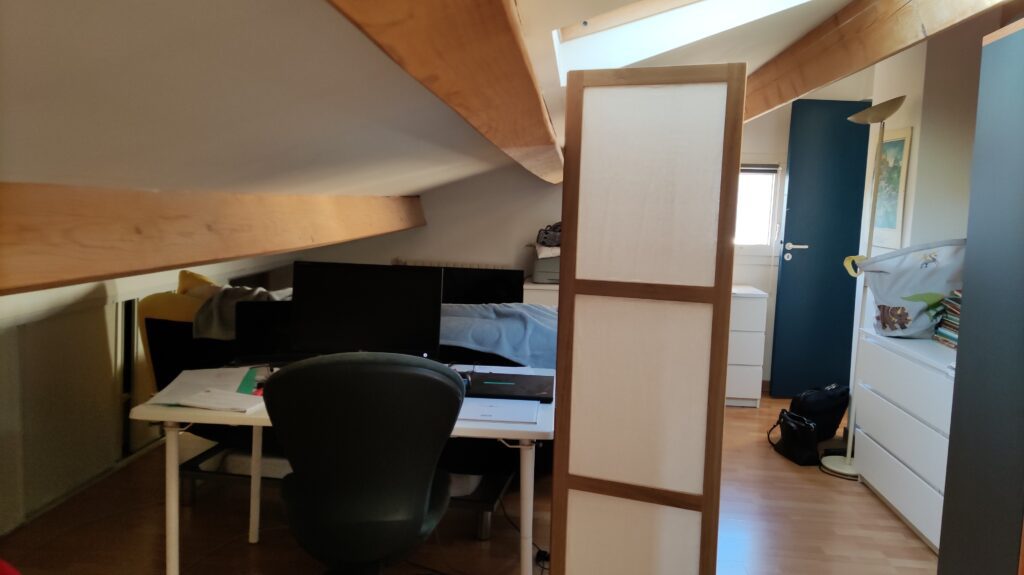 Chambre sous comble avant